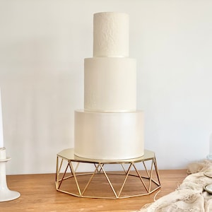 Metallic Gold Geometric cake stand
