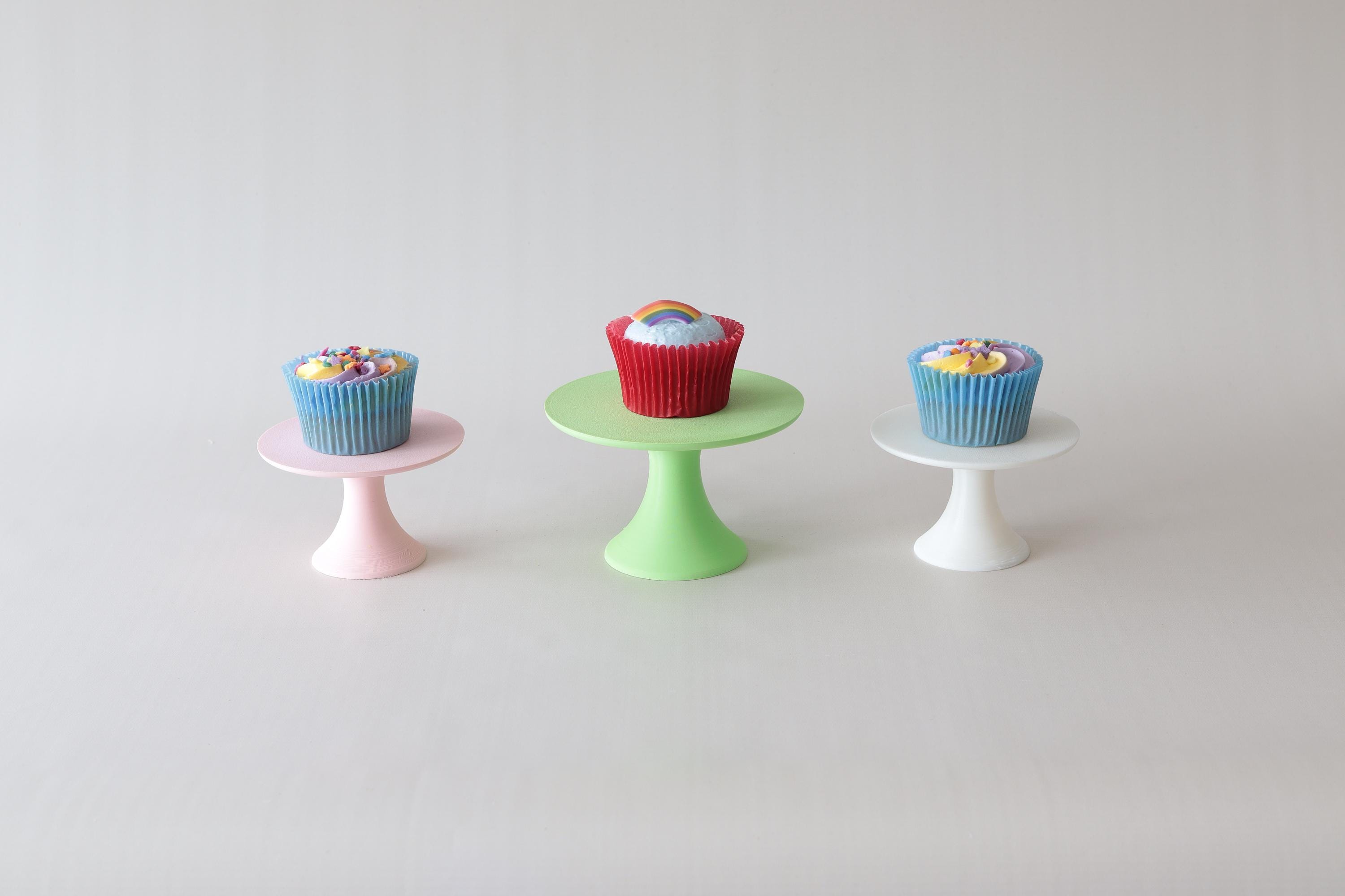 The Essential Cupcake Stand, Quint-essentially Prop Options