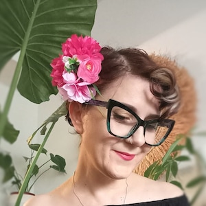 Pink rockabilly vintage tiki Hawaii hair flower clip