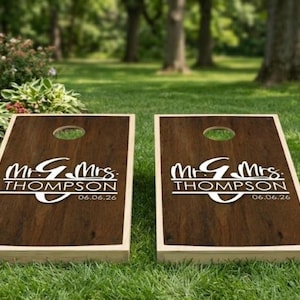 Pegatinas personalizadas para Cornhole de boda - Vinilo con monograma personalizado para juego de lanzamiento de bolsas de frijoles - Juego de 2 pegatinas permanentes para exteriores imagen 5