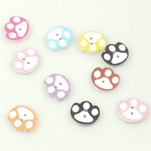 10 boutons en bois avec empreintes de pattes, couleurs et motifs variés, travaux manuels/cartes/couture