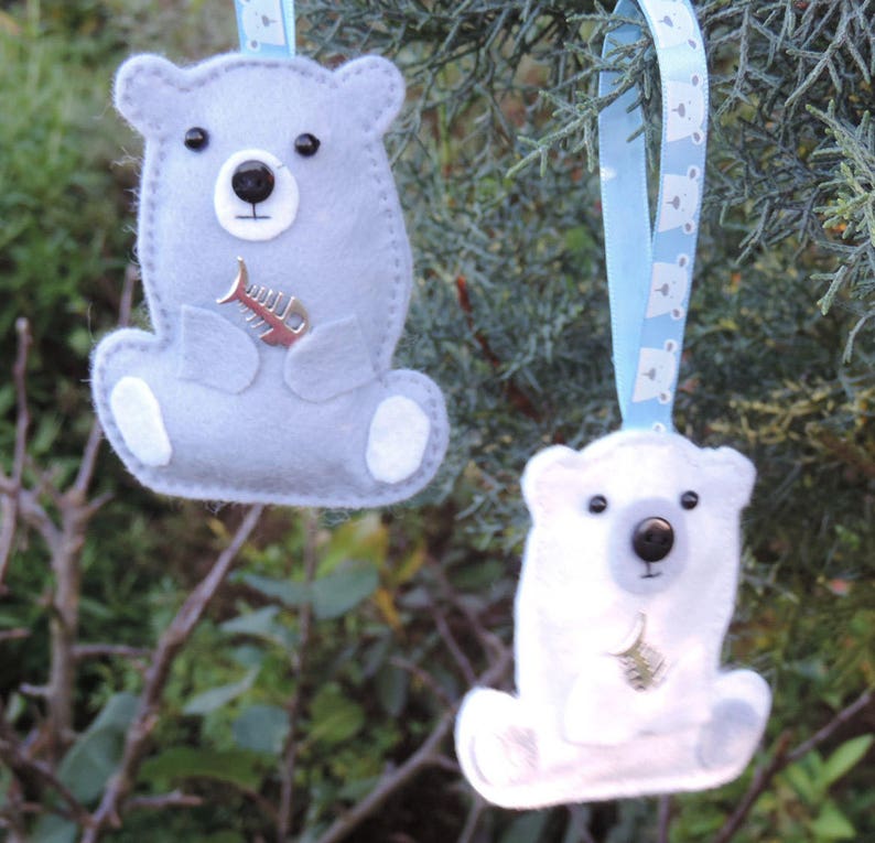 Handmade Felt ChristmasTwig Tree Decoration 2 x Felt Polar Bears with metal fish charm Postable gift idea