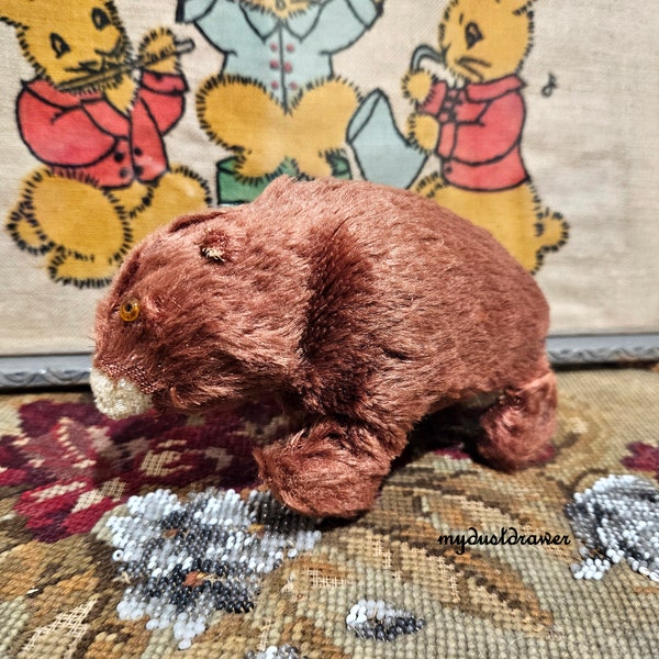 small Vintage Mechanical moving Brown BEAR Toy!  He is rustic and charming but has lost his Key!