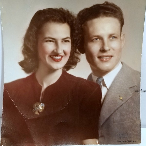 vintage 1950s Colorized Photo PORTRAIT of Lovely COUPLE from DALLAS Texas Studio 8 by 10!  Real Original Photograph