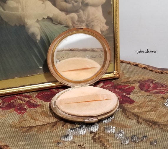 vintage COTY Brass Compact Airspun Poudre De Beaute L'AIMENT Soleil D'OR with puff!