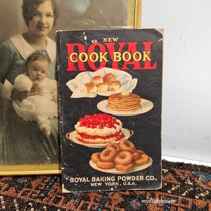 antique 1920 New ROYAL Cookbook by Royal Baking Co New York Recipes booklet Pamphlet Advertising!