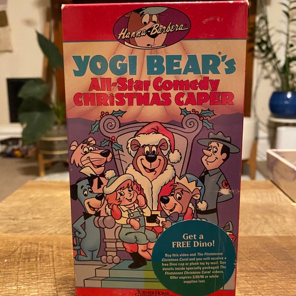 Yogi Bear’s All-Star Comedy Christmas Caper [VHS]