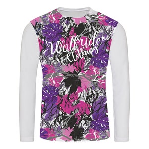 Women&#39;s purple forest camo mountain bike long sleeve performance top. Ladies MTB jersey, cycling bike
