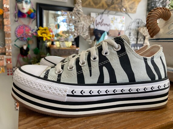 Converse Chuck Taylor ALL Star Low Zebra Platform… - image 1