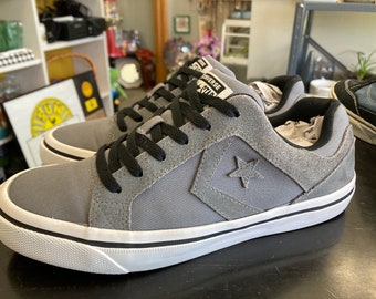 Distrito canvas low top black clearance