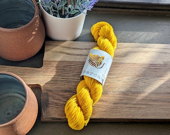 Sunflower - naturally dyed skein