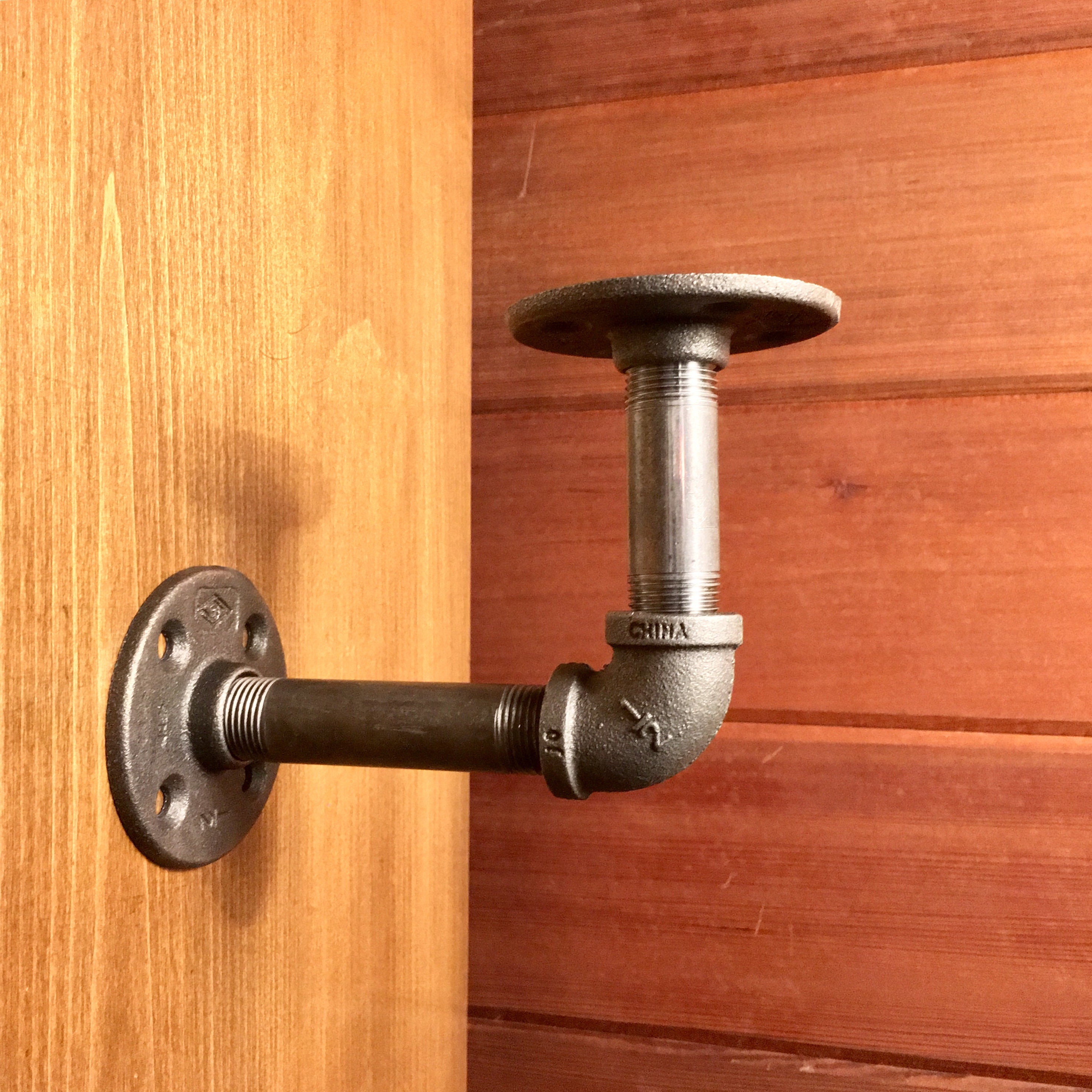 Black Iron Pipe Shelf Bracket Industrial Shelf Support / Etsy