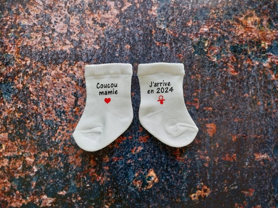 Chaussettes bébé, cadeau idéal pour une annonce de grossesse surprise -   France