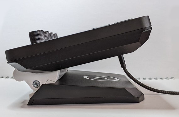 Adjustable Tilt Hinge for Stream Deck Plus - Enhance Your Streaming Experience
