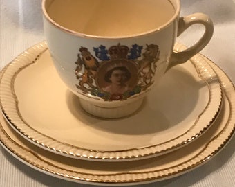 RARE Clarice Cliff 1953 Coronation of Queen Trio of tea cup, saucer & plate