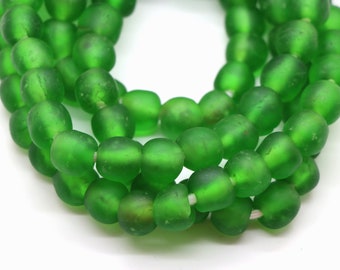 African recycled glass beads, size M, green