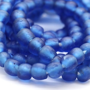 African recycled glass beads, size M blue
