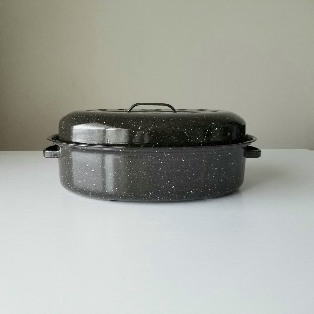 Vintage Enamelware Roasting Pan With Lid, Speckled Metal, Black and