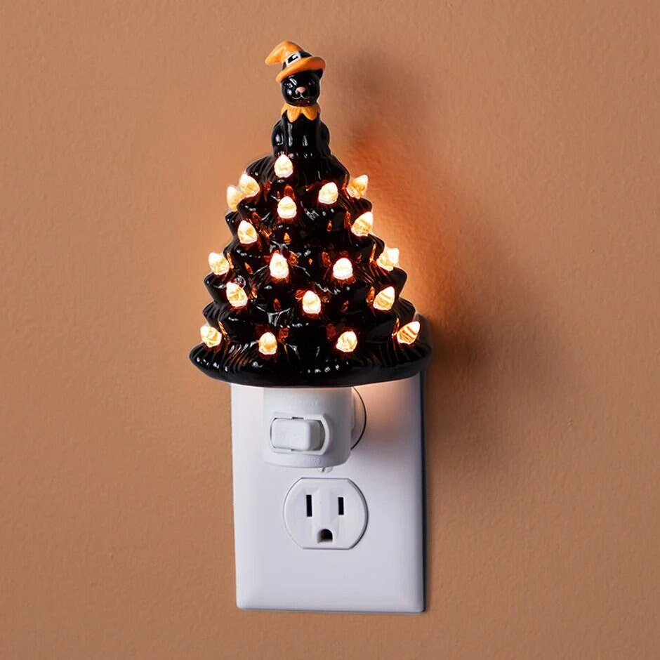 Christmas tree night sale light plug in
