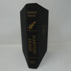 Harvest Home by Thomas Tryon