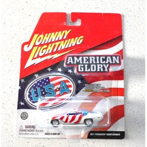 Johnny Lightning 1971 Plymouth Road Runner American Glory Series