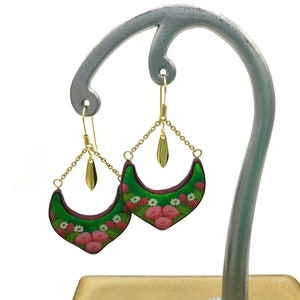 Polymer clay Heirloom Roses hook earrings V form made in France with 5 colors to choose, gift for women