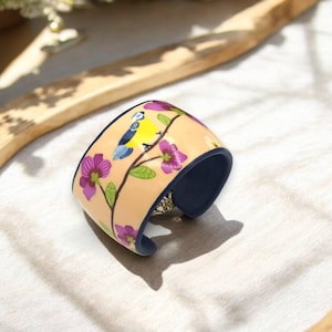 Handmade Magnolia floral cuff bracelet in polymer clay made in France, a perfect gift for women.