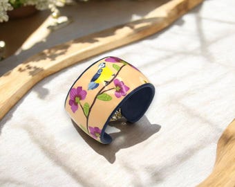 Handgefertigtes Magnolien-Blumen-Manschettenarmband aus Fimo, hergestellt in Frankreich, Geschenk für Frauen