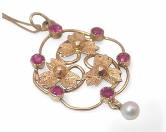 Antique Ruby 18K Gold Pendant Necklace