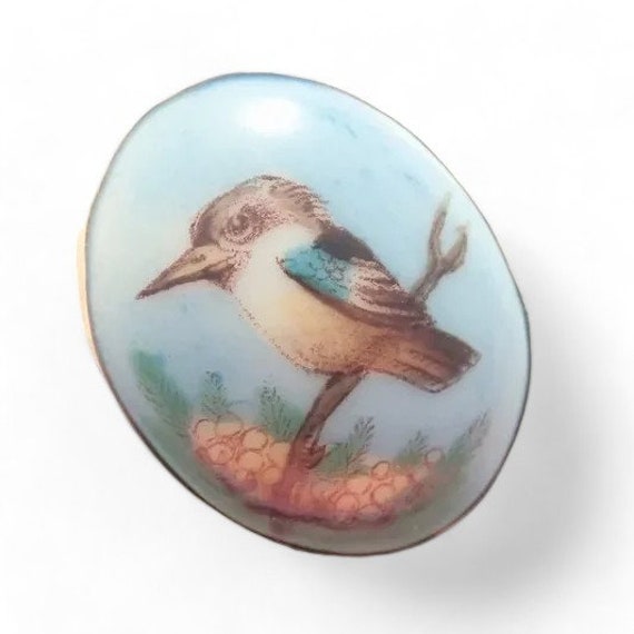 English Victorian Painted Kingfisher Brooch on 9K… - image 2