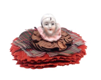 Porcelanowa ściereczka do piór z materiału Pierrot, około lat 20. XX wieku