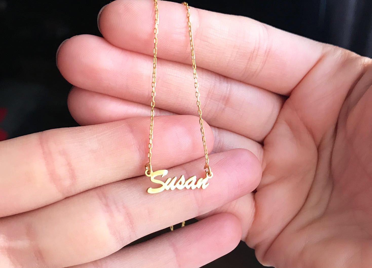 Nameplate choker necklace deals