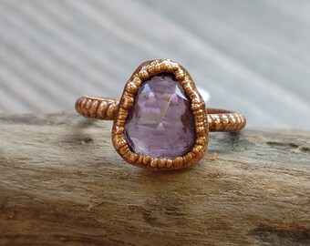 Natural Amethyst Ring/ Faceted Amethyst Copper Ring/ Textured Copper Band/ Transparent Purple Gemstone Ring/ February Birthstone/ Size 7.5