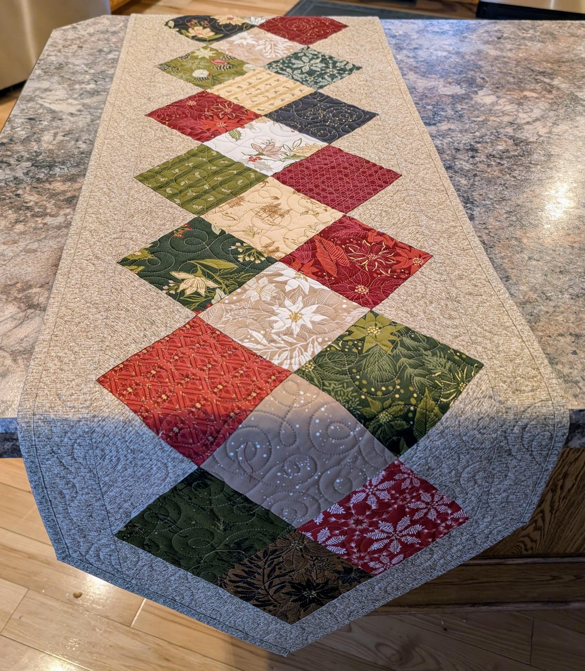 Country Escape Quilted Table Runner NCU0PTT404