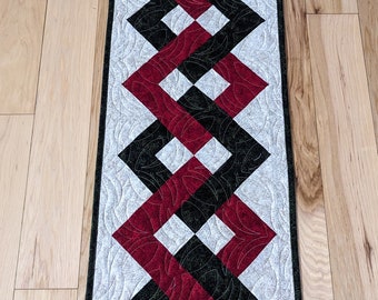 Red and Green Table Runner, Quilted Table Runner