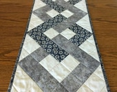 PDF pattern for interlocking squares table runner, DIGITAL Pattern