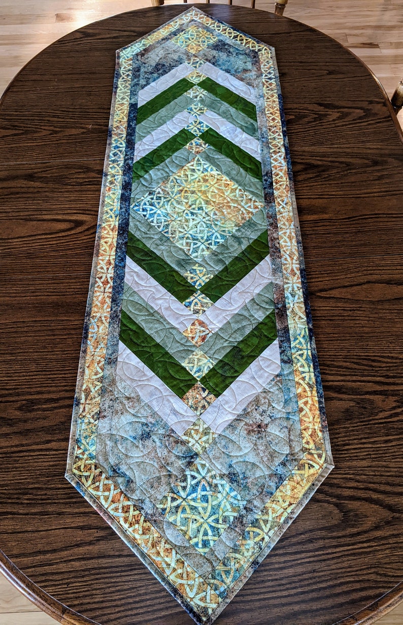 PDF pattern for Braided Strips table runner image 10