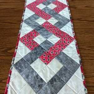 PDF pattern for interlocking squares table runner, DIGITAL Pattern image 5