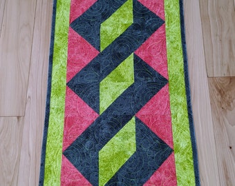 Quilted table runner, Chartreuse and coral, Twisted pole table runner