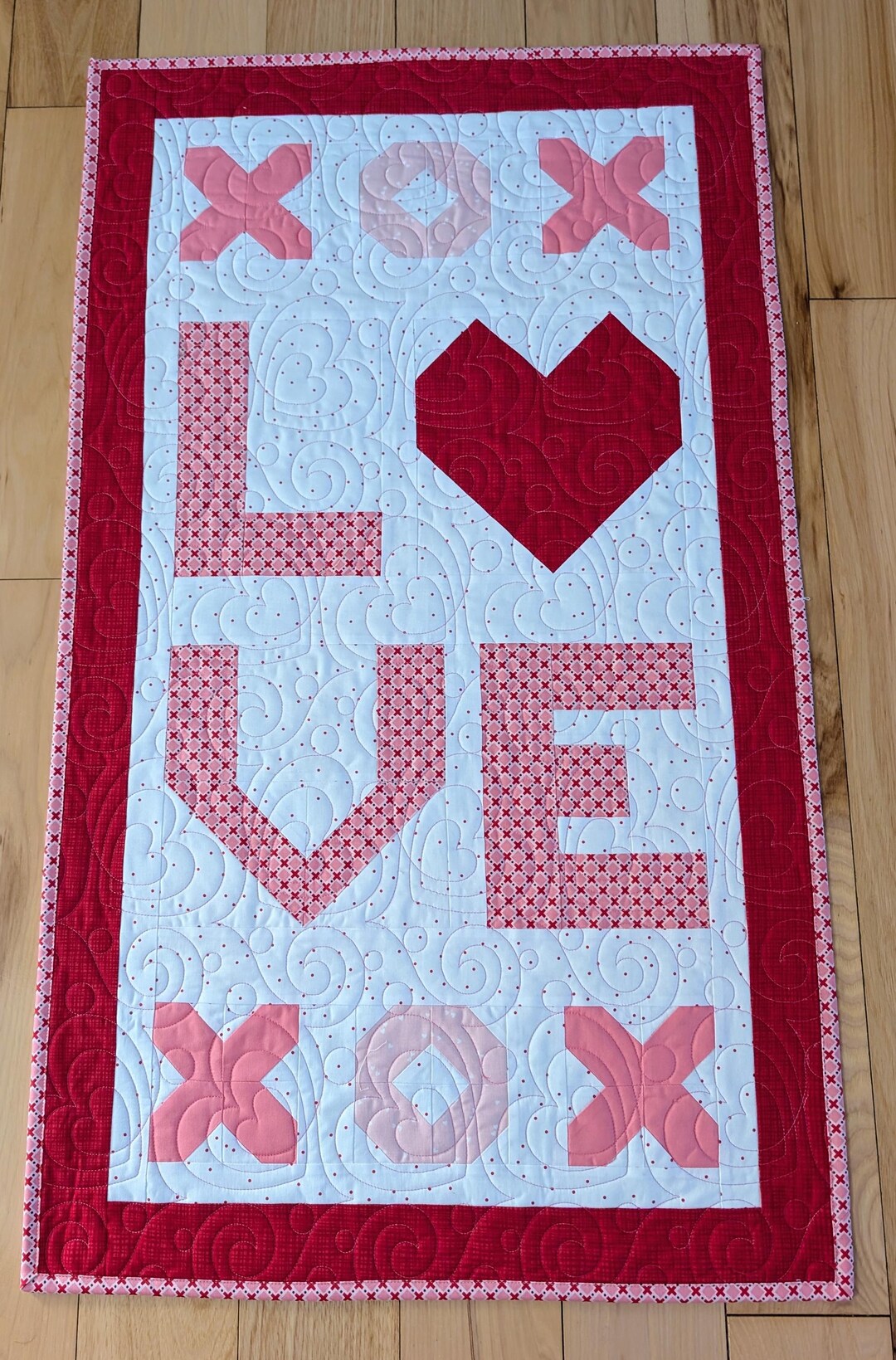Hugs and Kisses Wall Hanging, Love for Valentine's Day - Etsy