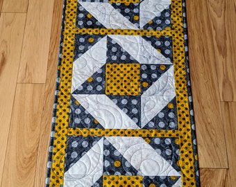 PDF Pattern for Friendship Star Table Runner