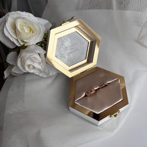 ゴールド木製リングベアラー、結婚指輪用カスタムジュエリーボックス、結婚式用ダブルリングボックス、婚約指輪ボックス、カップル向け結婚祝いギフト