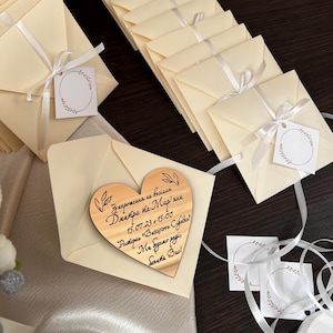 Gold wedding magnet favors, save the date magnet, personalized wedding invite, wedding favor guest, heart-shaped magnet favor, wedding decor
