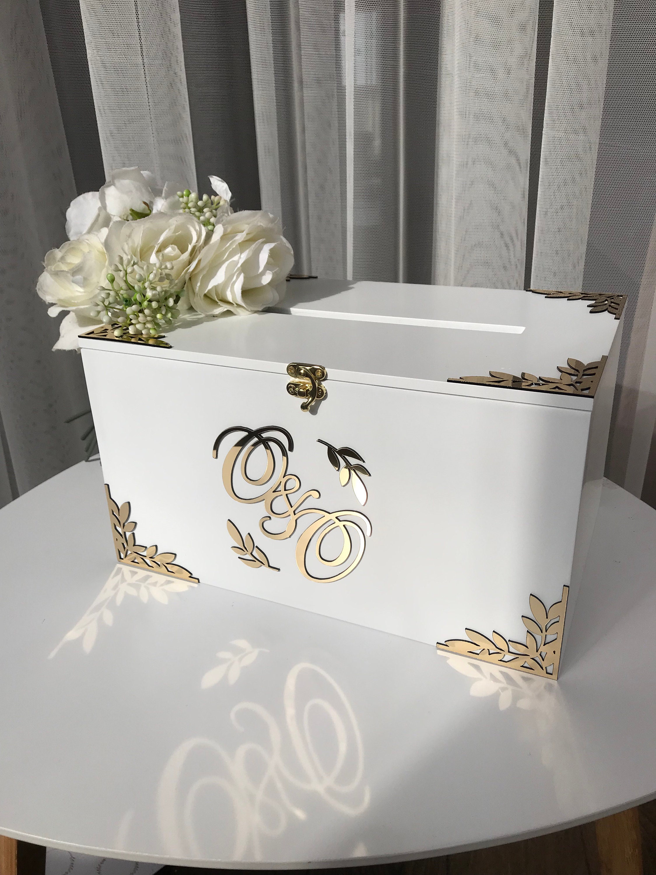 Heather & Willow Boîte à cartes de mariage en bois avec fente | Décorations de mariage Heather & Willow Boîte à cartes de mariage en bois avec fente | Décorations de mariage