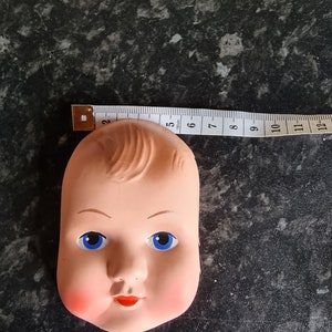 Vintage poppengezichten, benodigdheden voor het maken van poppen, verzamelobjecten