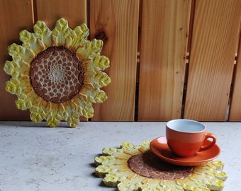 Ceramic trivets sunflower, decorative trivets ceramics for the home, under cookware for the kitchen, painted sunflowers, decorations