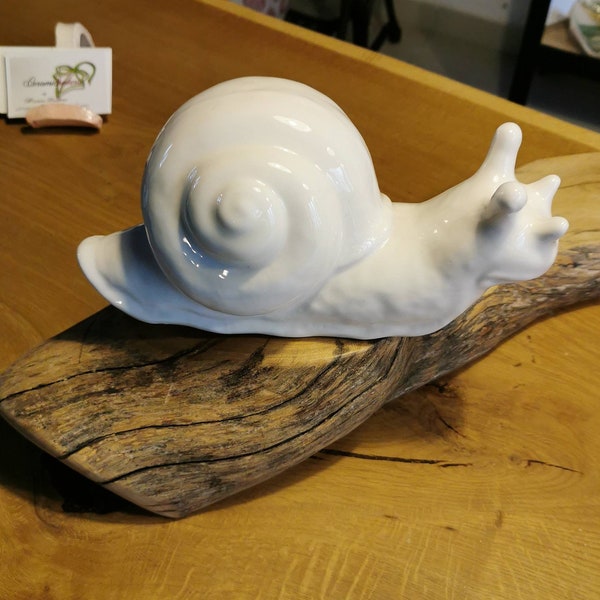 Weiße Keramikschnecke, Keramikschnecke, Keramik-Briefbeschwererschnecke, weißes Keramikornament, Keramiktiere, Wohndekoration