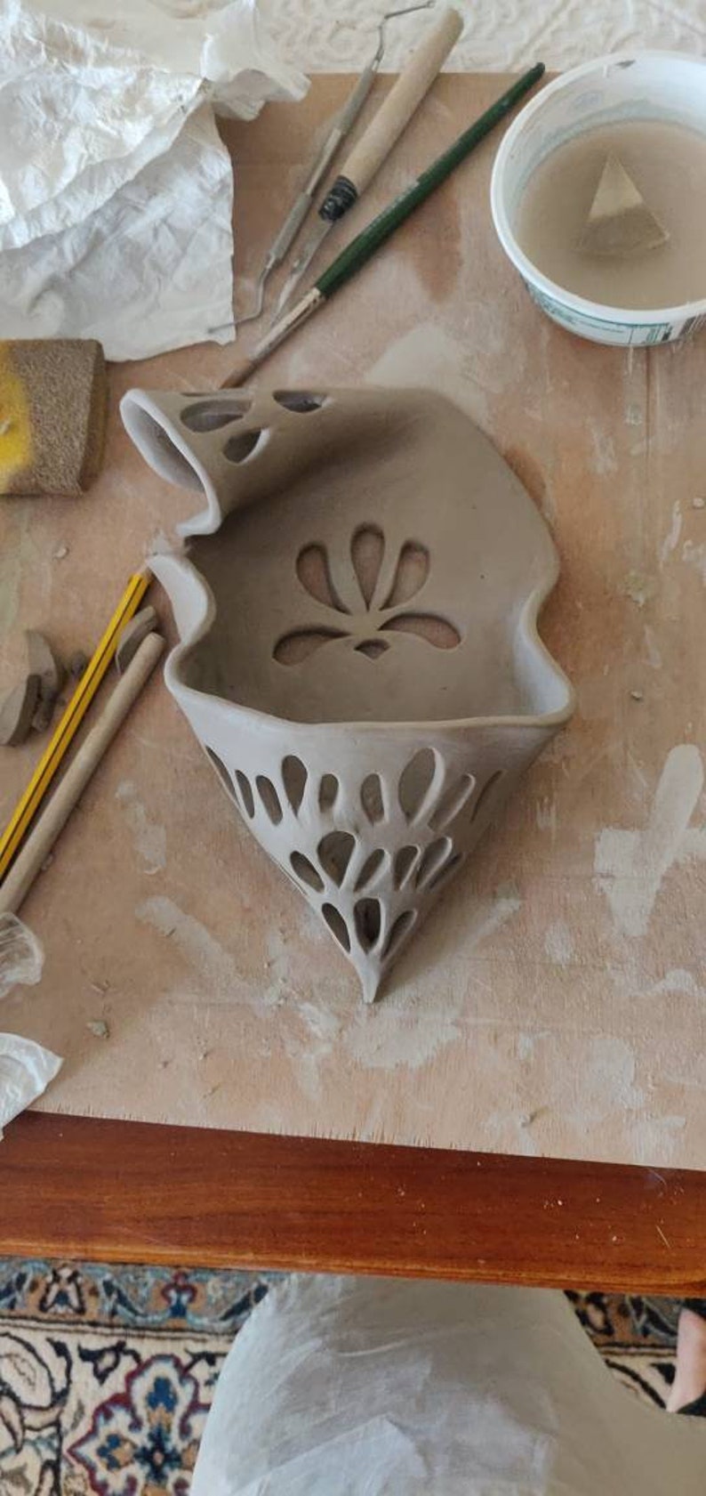 Weiße Keramik Blumenbrett Schnitzerei Tasche an der Wand zu | Etsy