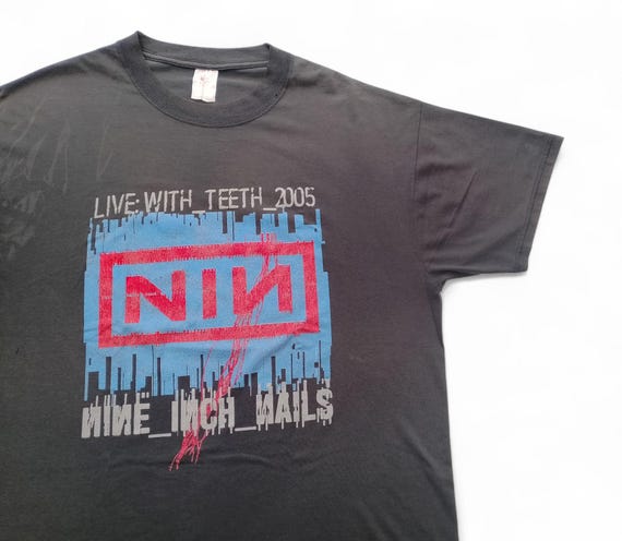 ミュージシャン Nine inch nails 2005 vintage tee Vintage 2005 Nine Inch Nails Live With Teeth 2005 Tour T