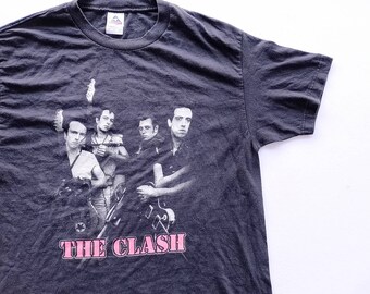 Vintage 2000's The Clash Group Photo T Shirt size L (W 21.5  x L 30.5)